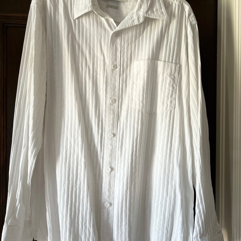 AXIS MENS WEAR - L/G WHITE DRESS SHIRT - NICE